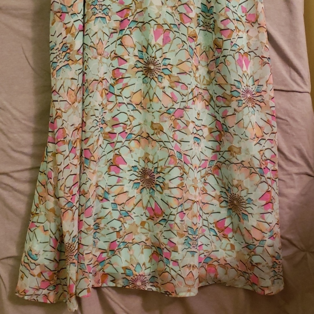 Spring dress - Picture 2 of 4